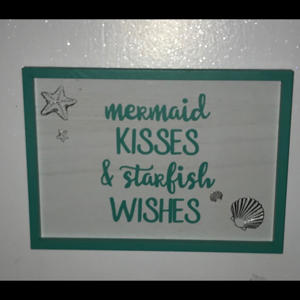 Teal "Mermaid kisses & starfish wishes" wall sign